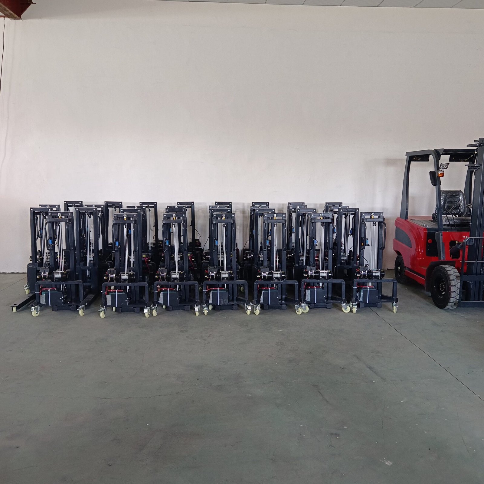How to choose forklift cranes for container loading unloading.jpg