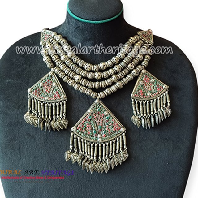 How to choose kashmiri jewelry a complete buying guide.jpg