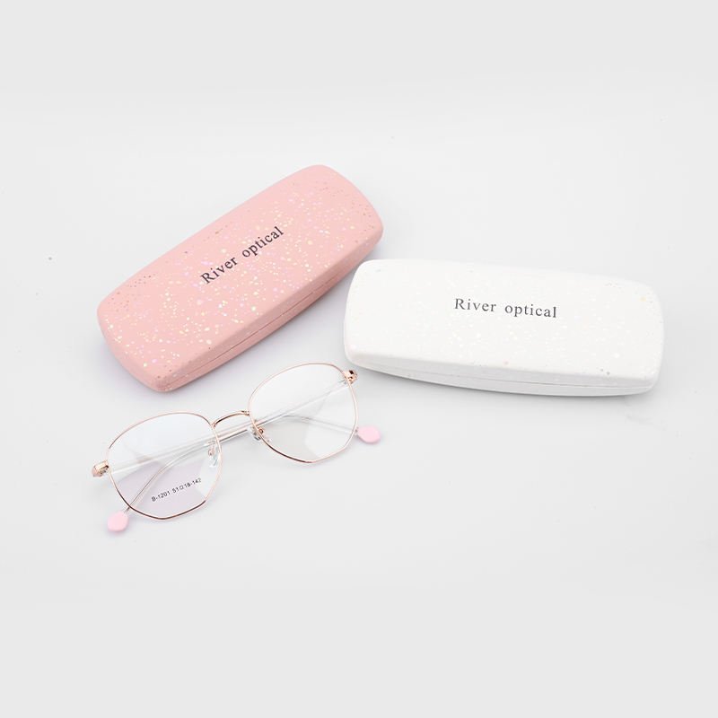 How to choose the best custom logo sunglasses case a complete buyers guide.jpg