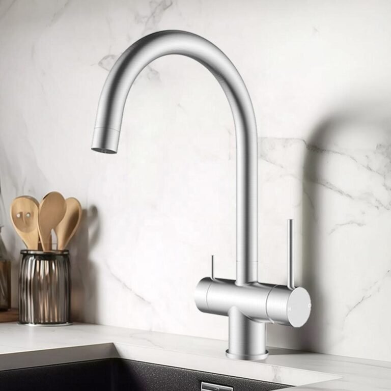 How to choose the best deck mounted faucet for bathtub buying guide.jpg