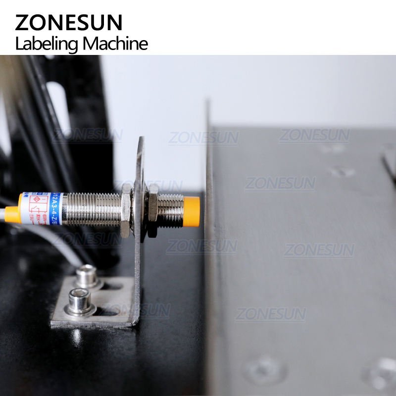 How to choose the best label machine for flat bottles buying guide.jpg