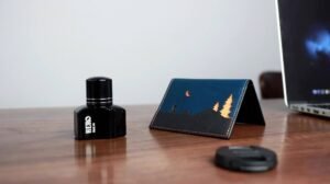 How to choose the best passport custom holder a complete buying guide.jpg