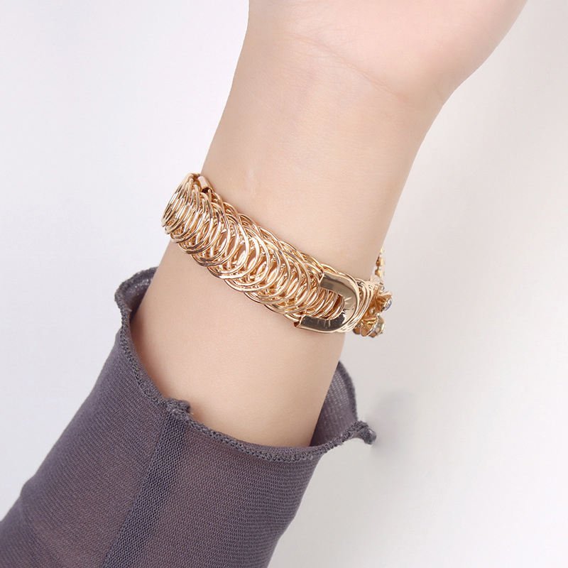 How to choose the best philip stein watch for women a complete buying guide.jpg