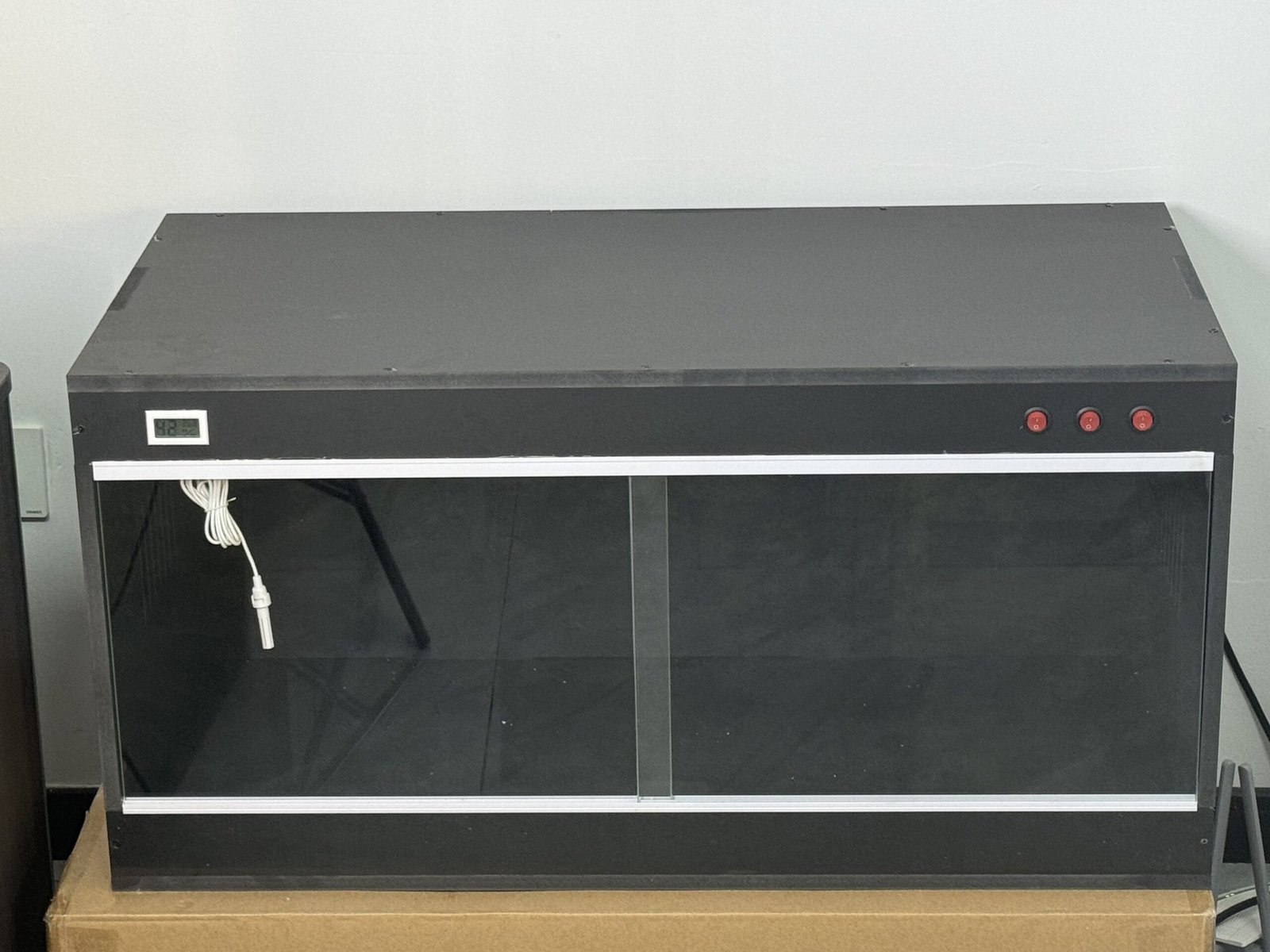 How to Choose the Best Reptile Tank Enclosure: A Complete Buying Guide