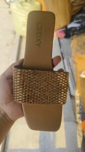 How to choose wholesale sandal woman mixed styles for retail success.jpg